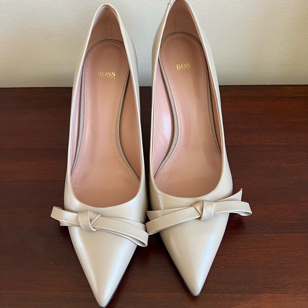 Boss Cream High Heel Pumps with Bow Detail